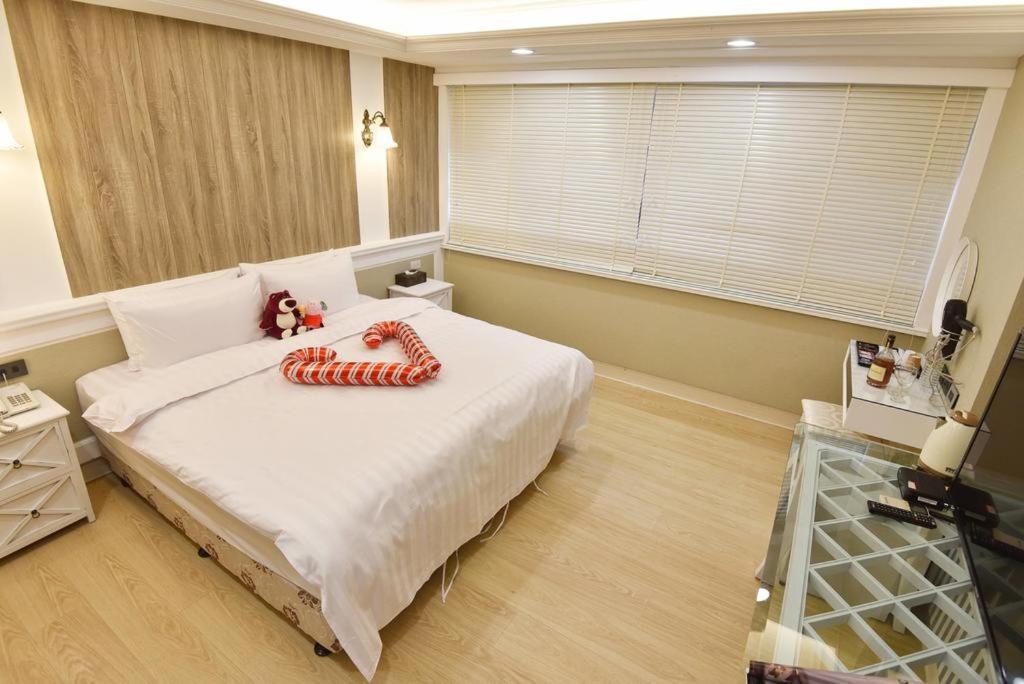 Migo Hotel Đài Trung Ngoại thất bức ảnh