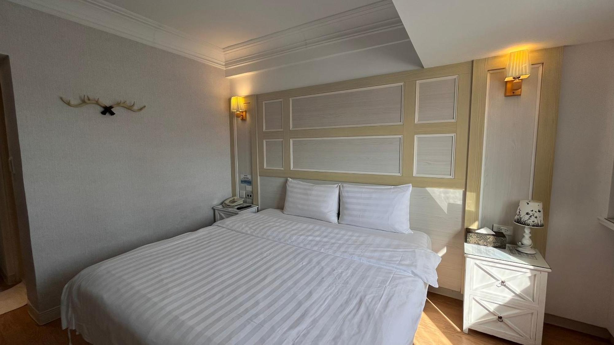 Migo Hotel Đài Trung Ngoại thất bức ảnh