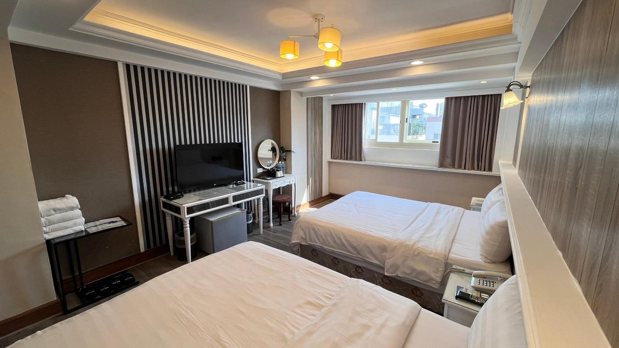 Migo Hotel Đài Trung Ngoại thất bức ảnh