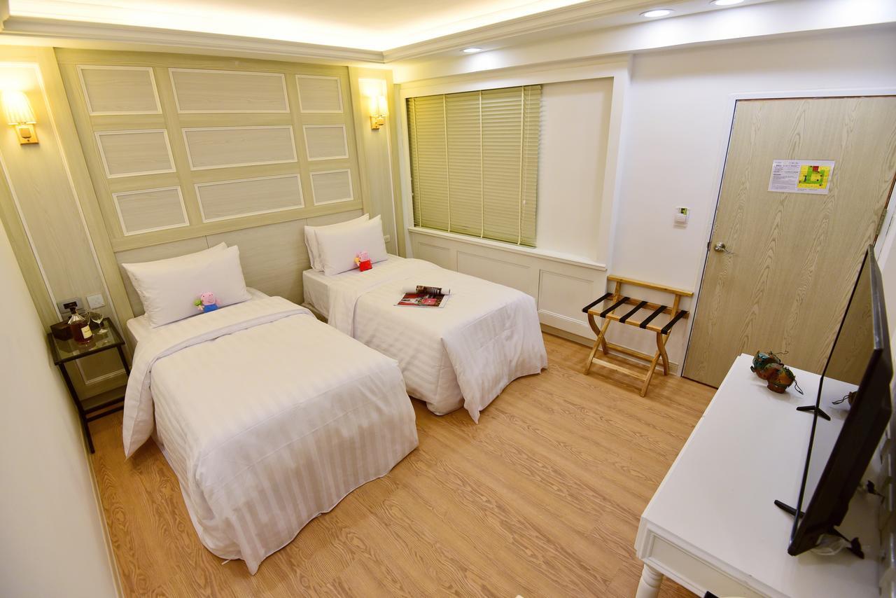 Migo Hotel Đài Trung Ngoại thất bức ảnh