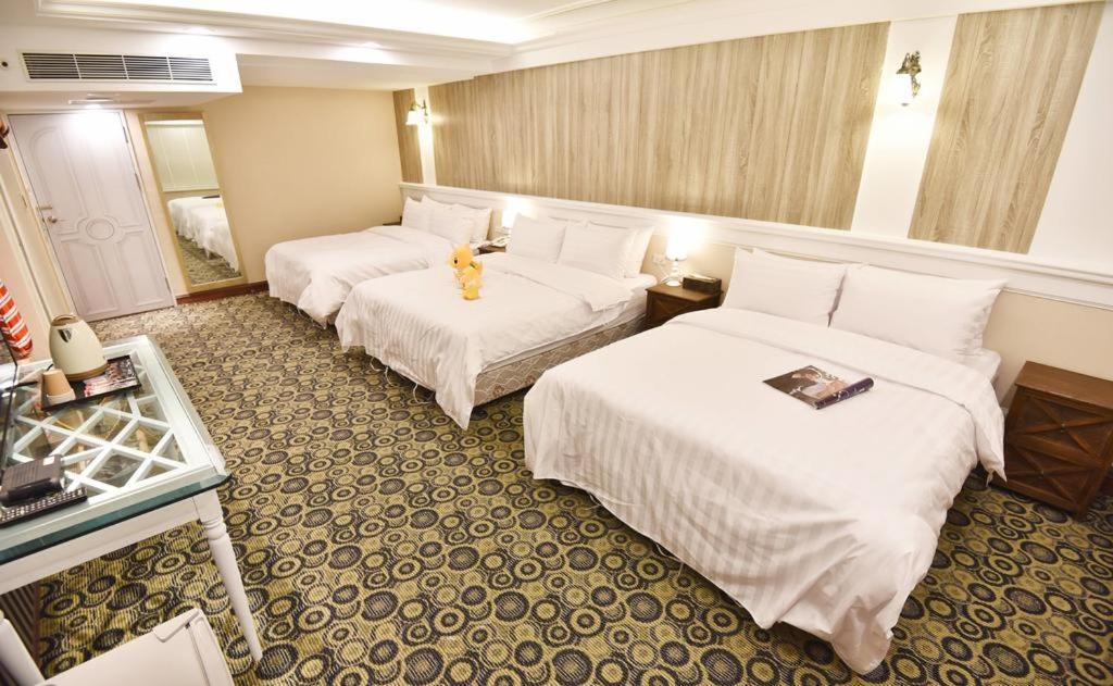 Migo Hotel Đài Trung Ngoại thất bức ảnh